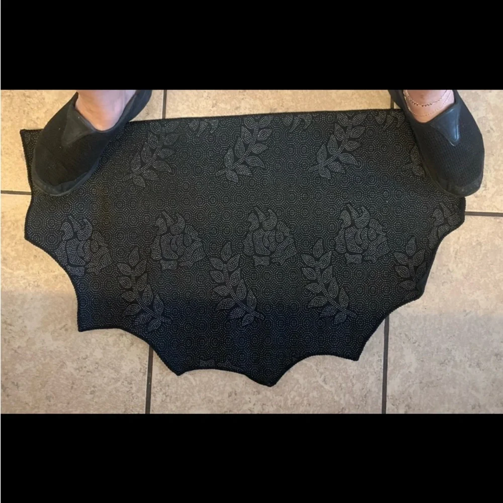 New! Gothic Decor Doormat / Rug Spider Web Design. Size: 20” x 31”. Black/White